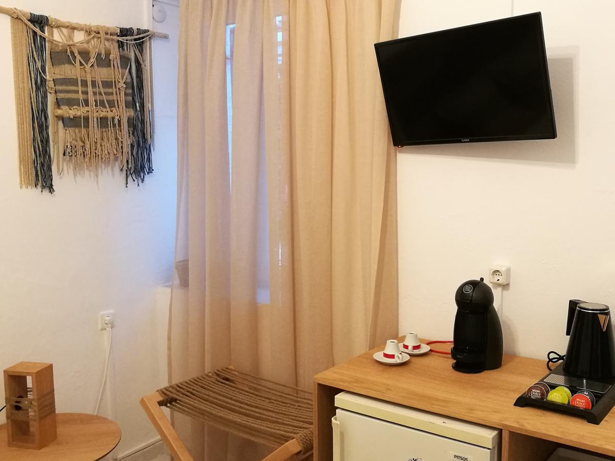 דירות אדאמאס Gerania Milos מראה חיצוני תמונה