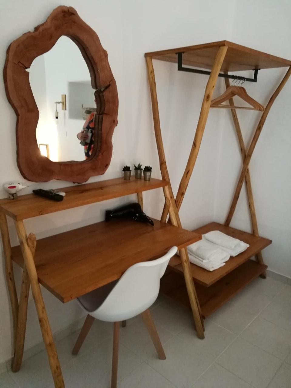 דירות אדאמאס Gerania Milos מראה חיצוני תמונה